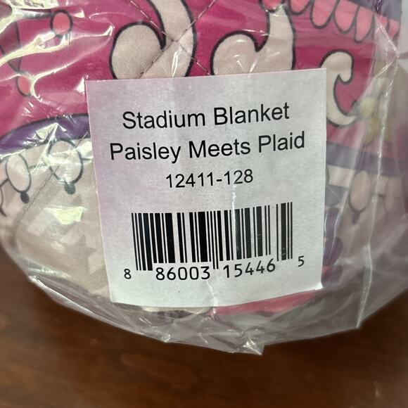 Vera Bradley Paisley Meets Plaid Stadium Blanket 58”x50” NEW - Picture 4 of 7